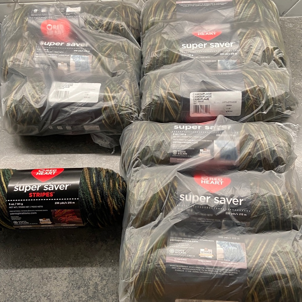 NWT 10 Balls of Red Heart Super Saver Stripes Camo Yarn